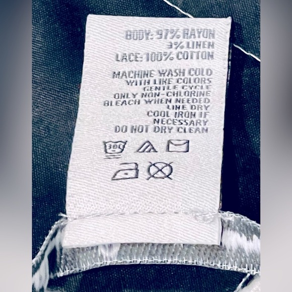 American Rag peasant blouse - Picture 6 of 6